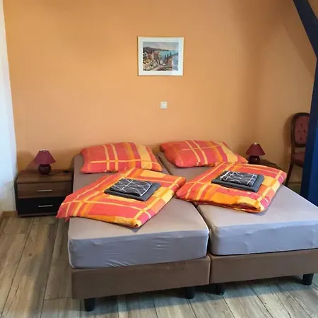 Markus & Annika Апартаменты Bitterfeld-Wolfen